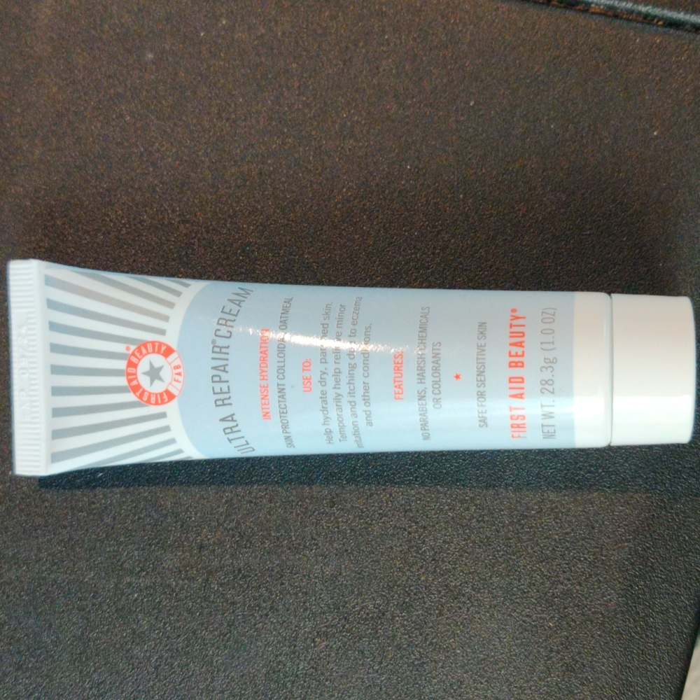 NEW First Aid Beauty Ultra Repair Cream - DELUXE SAMPLE/TRAVEL SIZE